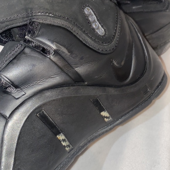 Nike LeBron 4 IV Sneakers - Picture 6 of 12